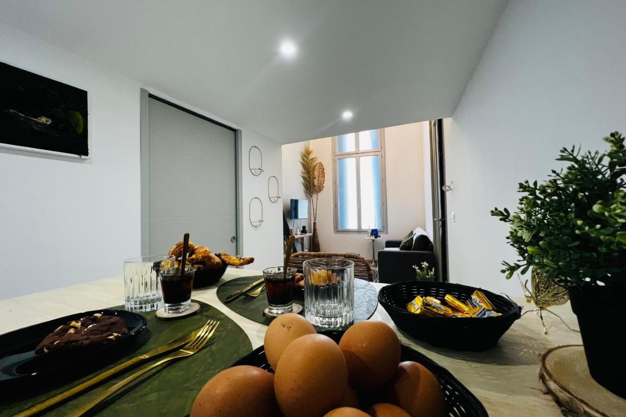 Appartement Le Délice - cocon chic et lumineux à Nîmes Extérieur photo